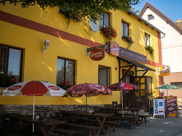 Restaurace U Trojice zvenku